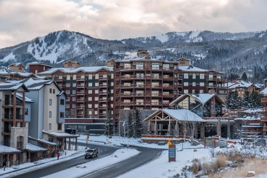 Canyons Village Condos by All Seasons Resort Lodging — 5
