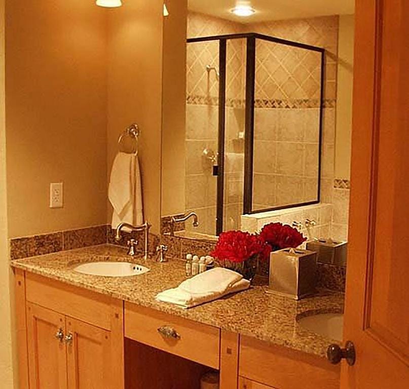 Raintree's The Miners Club Park City — 3