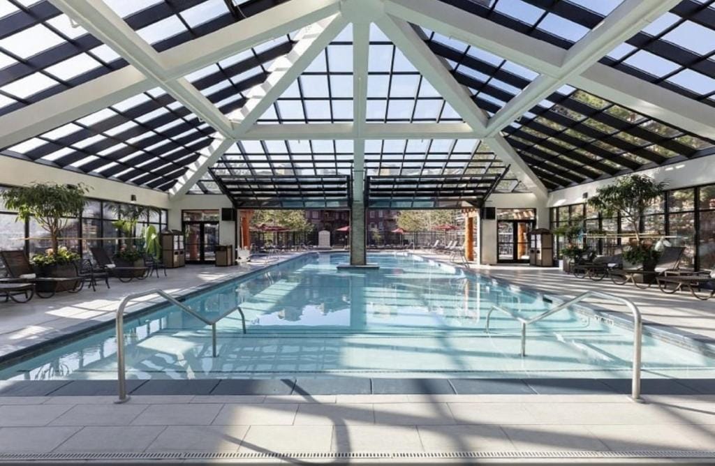 Ski-in-out, Canyons, Westgate, King, Hot Tub, Pools, Pancake Mix and Syrup, Breakfast Beverage Bar — 3