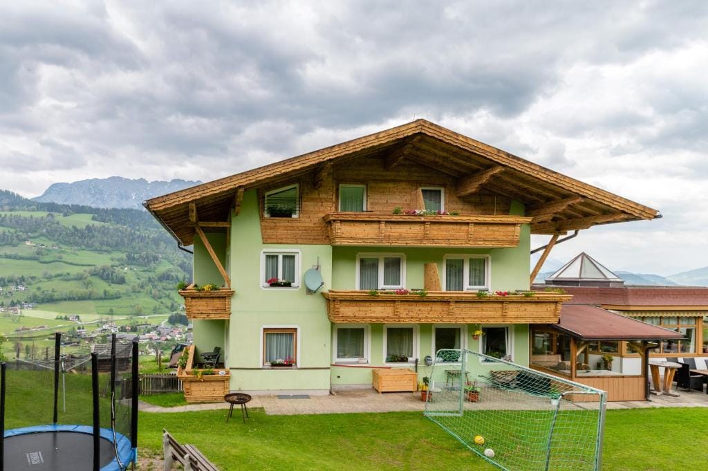 Panoramahotel Stocker — 1