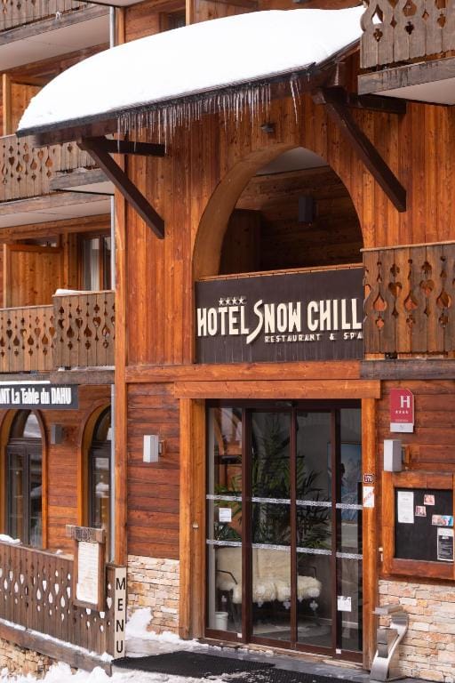 Hotel SNOW CHILL — 2