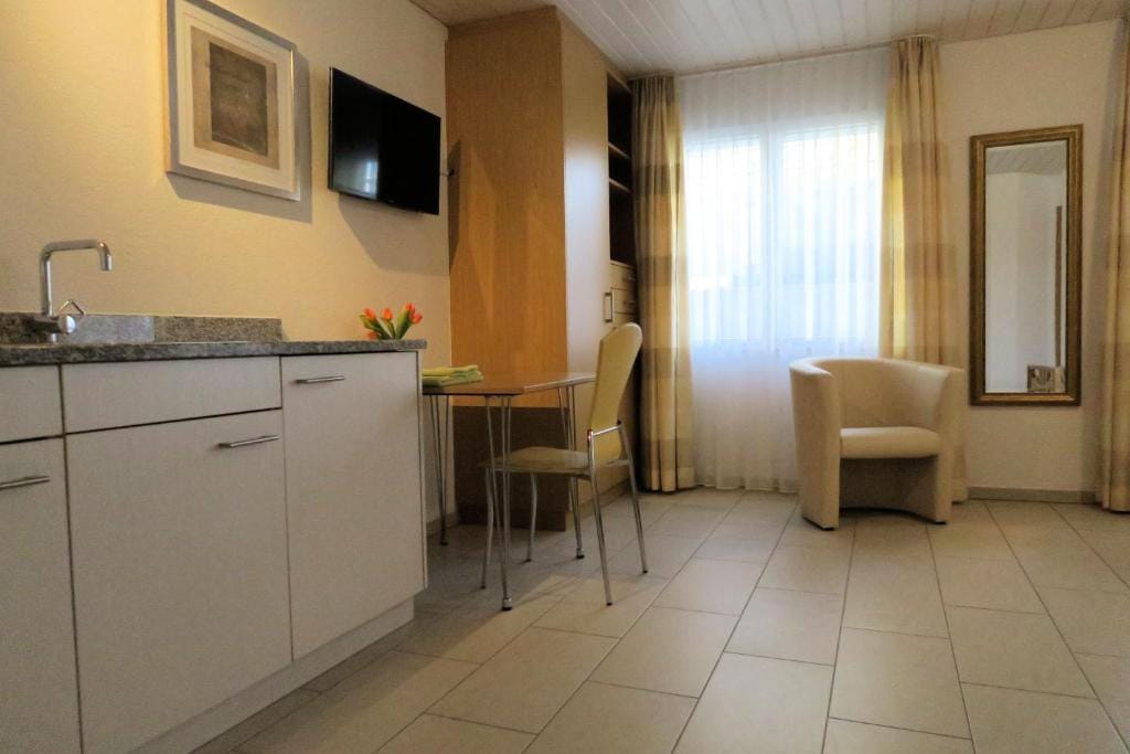Krone Bed & Breakfast — 3