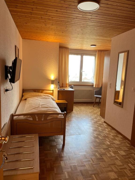 Krone Bed & Breakfast — 5