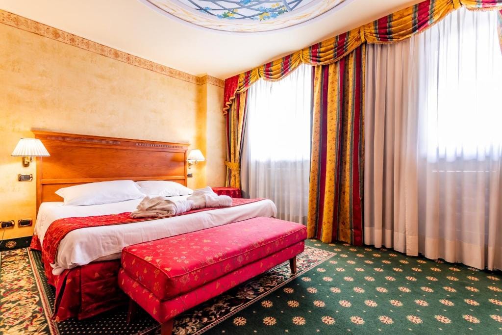Hotel Cristallo — 2