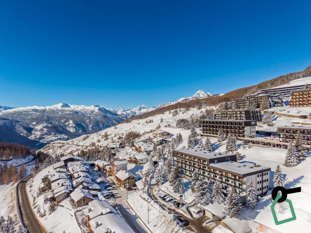 Hotiday Sestriere Ski Run — 2