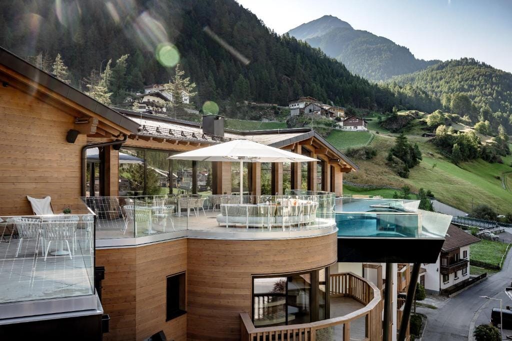 Das Central – Alpine . Luxury . Life — 2