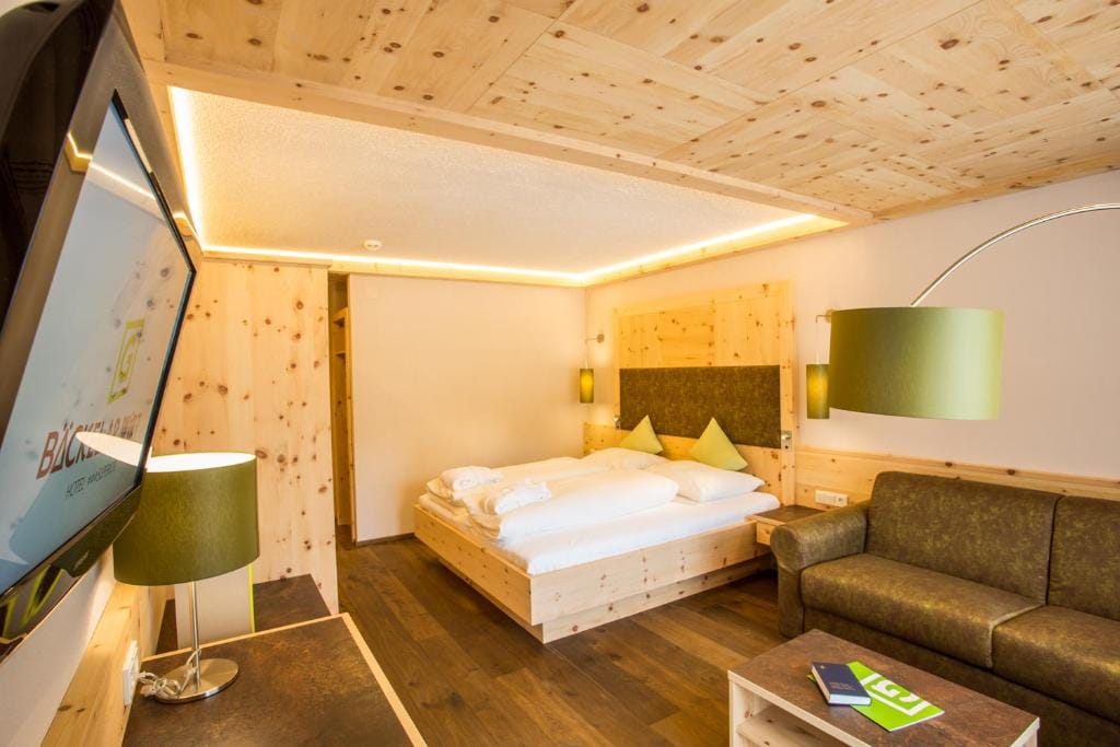 Hotel Bäckelar Wirt Superior Ötztal Inside Sommer Card Partner — 3