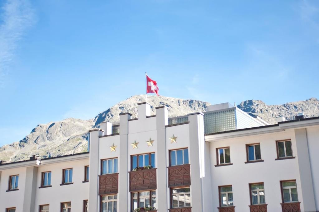 Hotel Schweizerhof St. Moritz — 3
