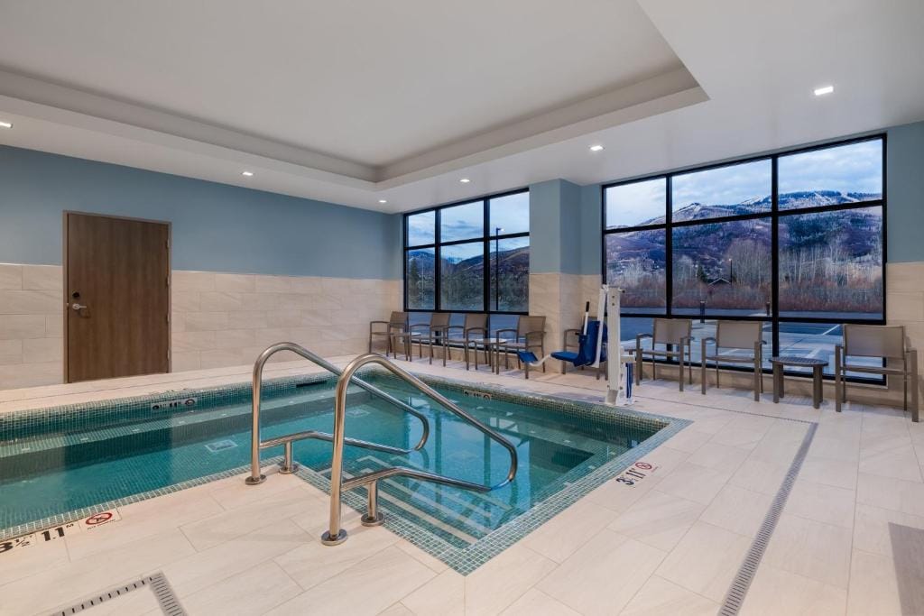 Holiday Inn Express & Suites Steamboat Springs by IHG — 2