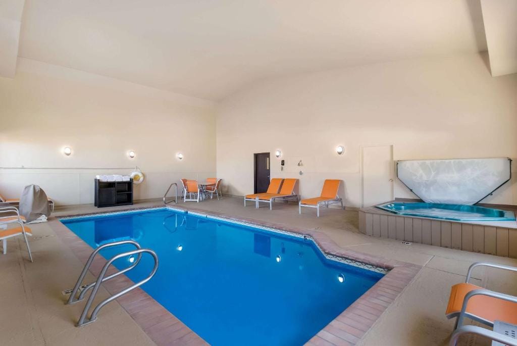 Quality Inn & Suites Steamboat Springs — 3