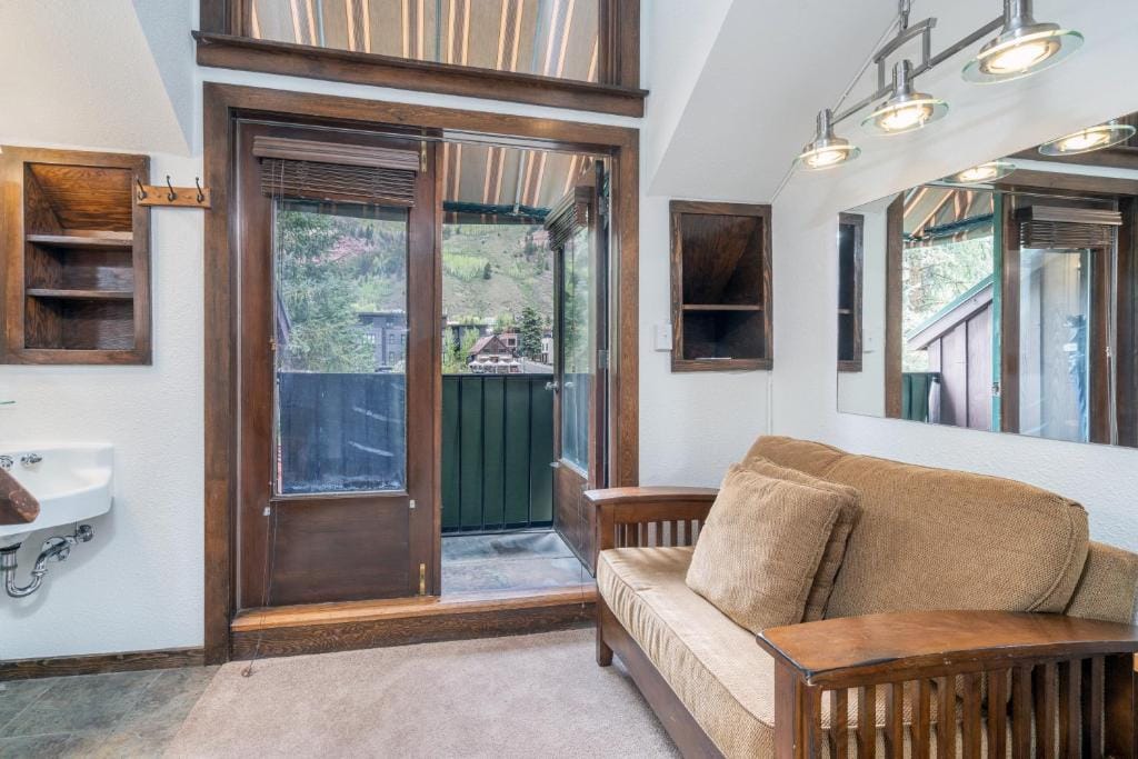 Manitou Lodge 11 by Alpine Lodging Telluride