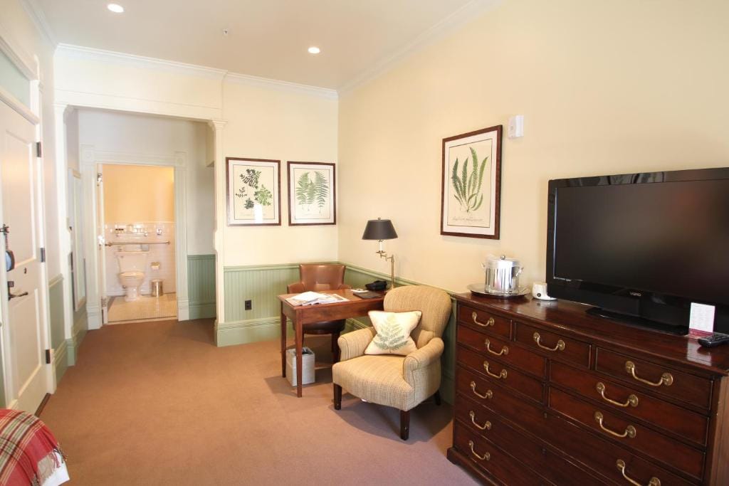 New Sheridan Hotel — 5