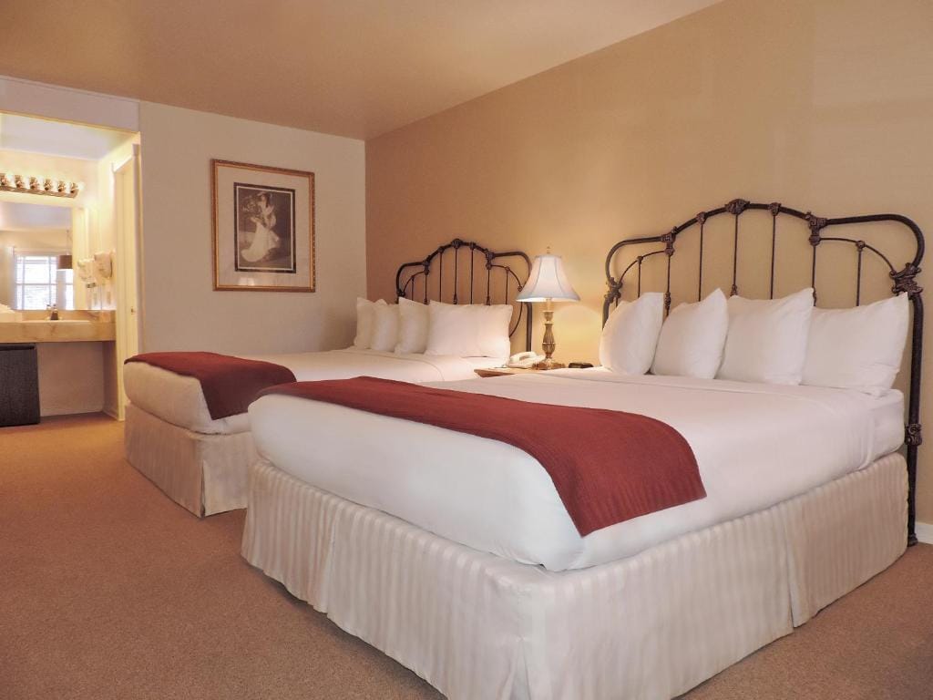 The Victorian Inn — 4