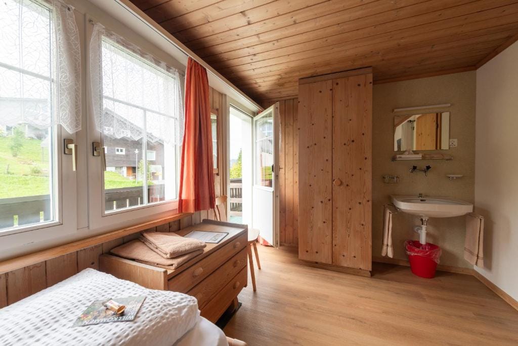 Schwendi Lodge — 3