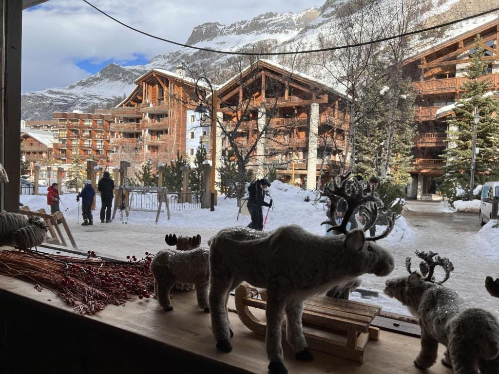 Everest Hotel — 5