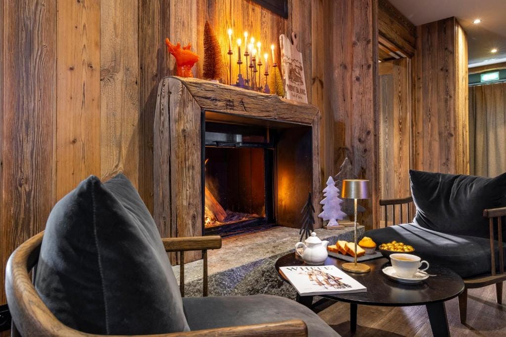 Hotel MONT-BLANC VAL D'ISERE — 4