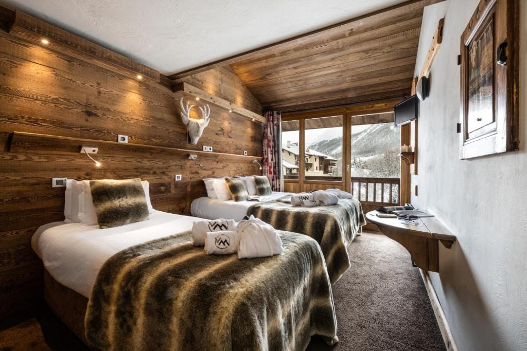 Hôtel Ski Lodge - Chambres & Appartements - Village Montana — 2