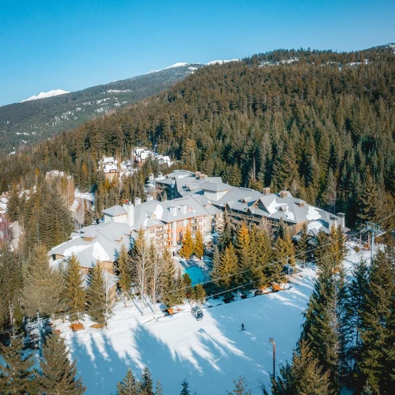 Blackcomb Springs Suites by CLIQUE — 5