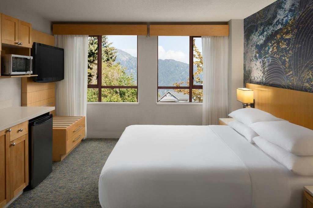 Delta Hotels by Marriott Whistler Village Suites — 2