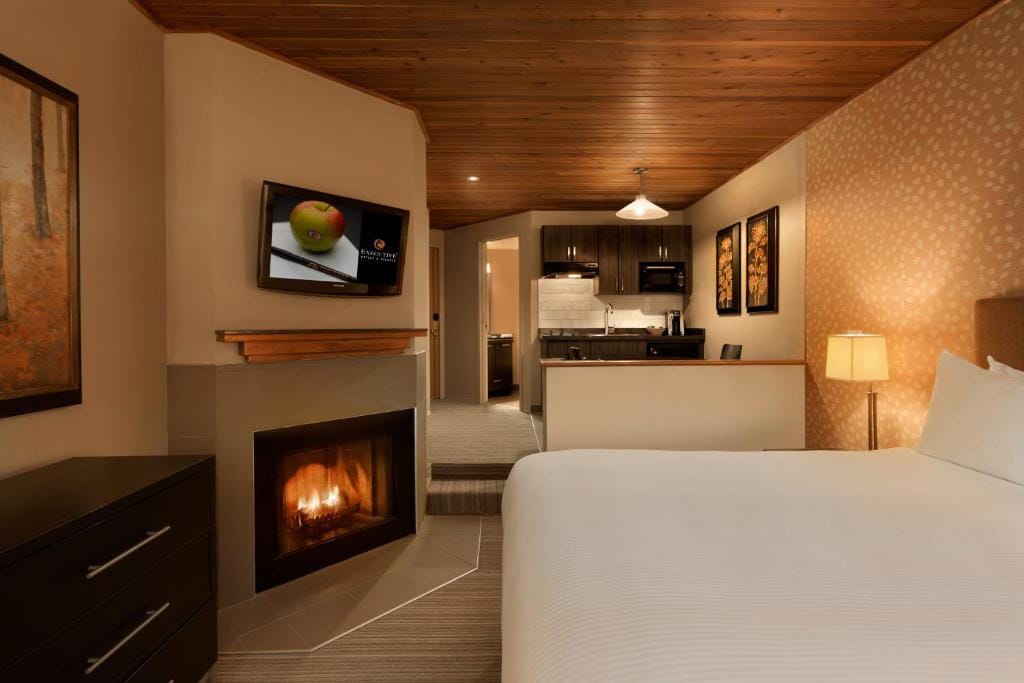 Executive Inn Whistler — 2