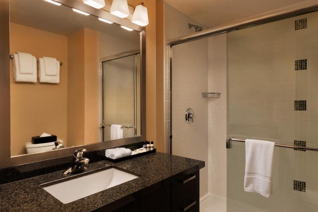 Executive Inn Whistler — 3
