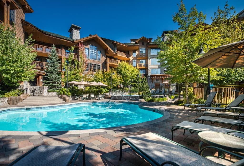 First Tracks Lodge, by Lodging Ovations — 4