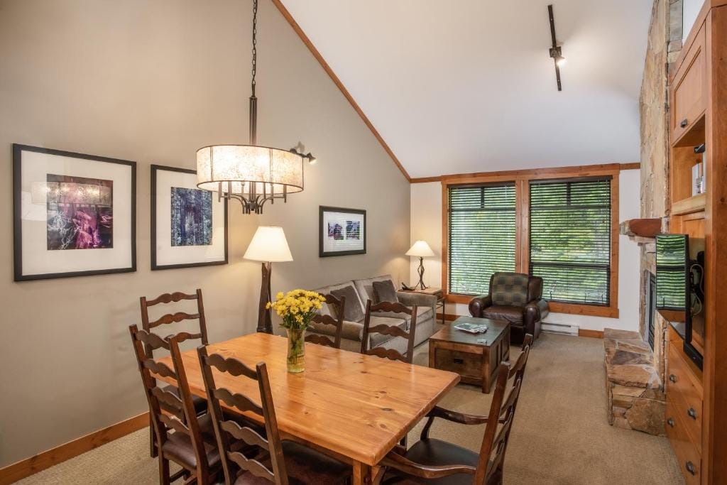First Tracks Lodge, by Lodging Ovations — 5