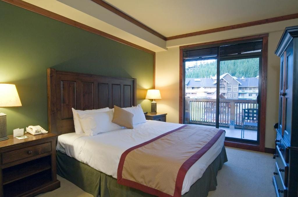 Lodging Ovations — 2