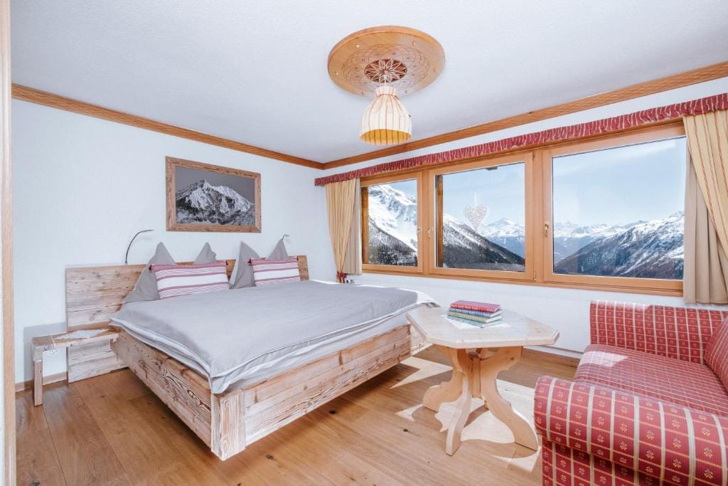 Alpenhotel zur Wildi Lauchernalp — 2