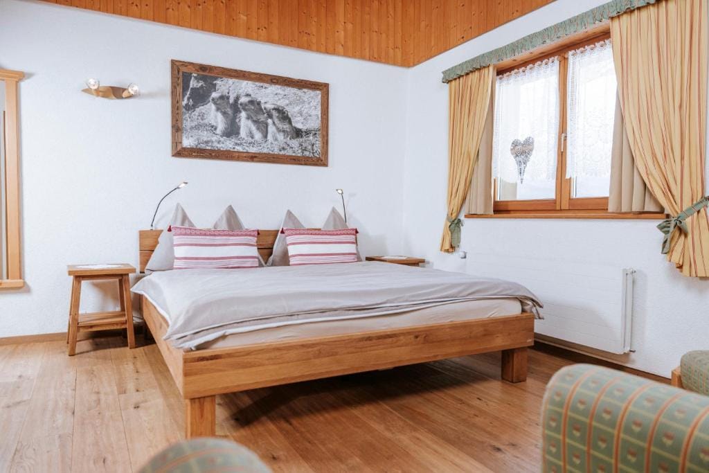 Alpenhotel zur Wildi Lauchernalp — 5