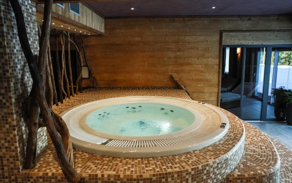 Hôtel Restaurant Spa Les Jardins De Sophie — 3