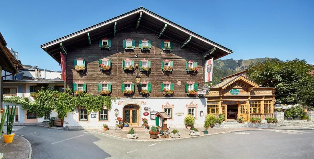 Romantikhotel Zell am See — 1