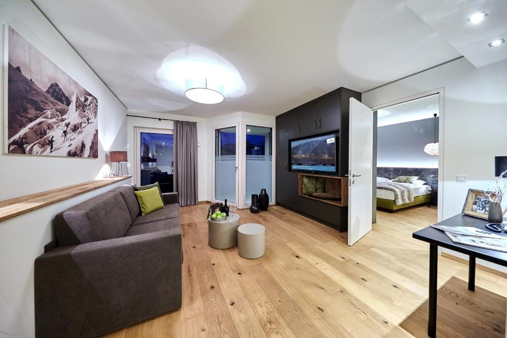 TWO TIMEZ - Boutique Hotel - with AC — 1