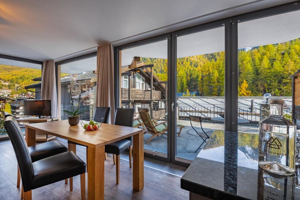22 Summits Apartments — 4