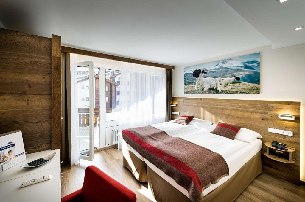 Hotel Butterfly — 2