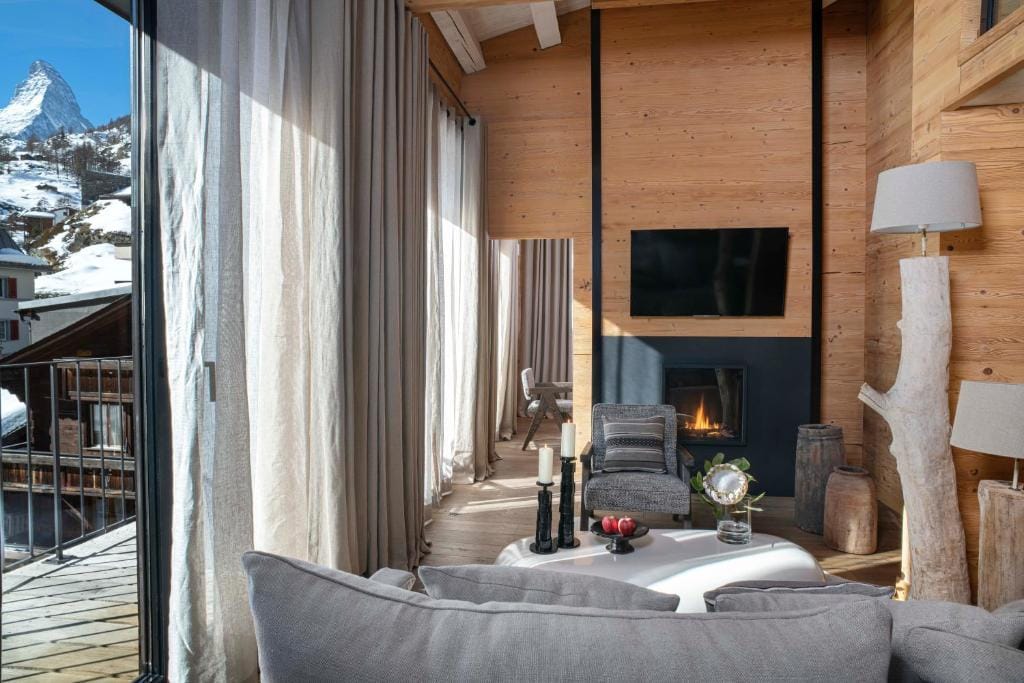 Unique Hotel Post — 3