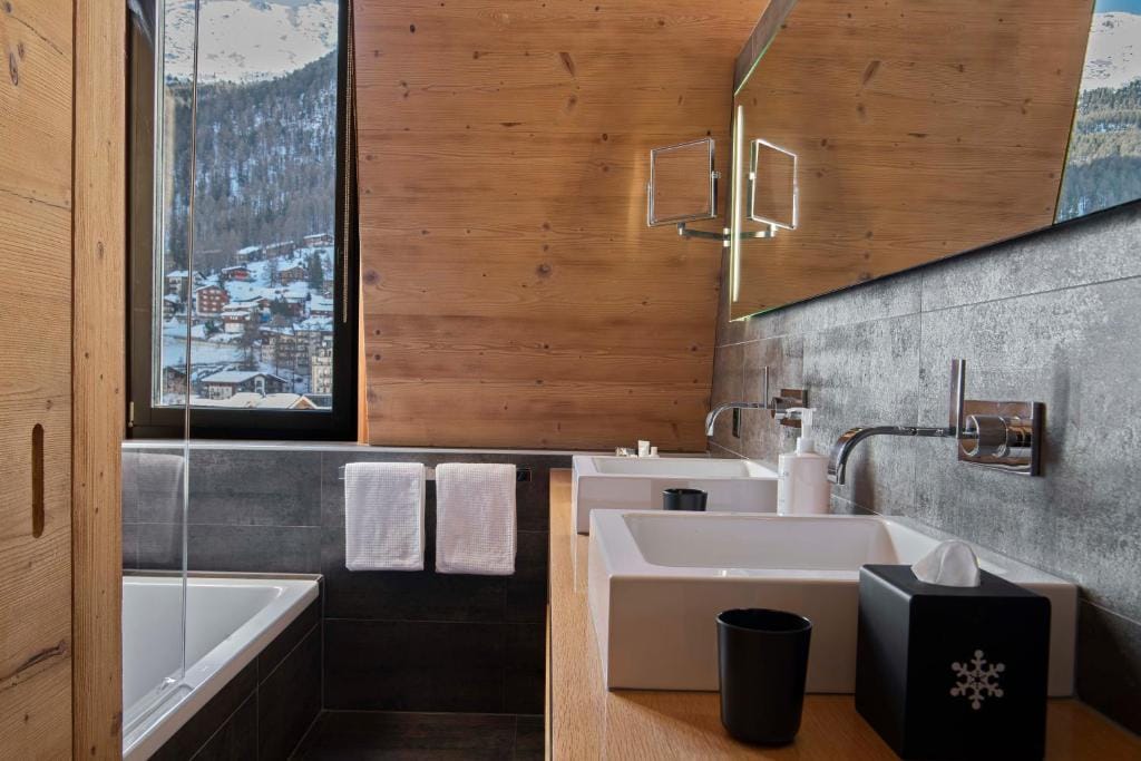 Unique Hotel Post — 4